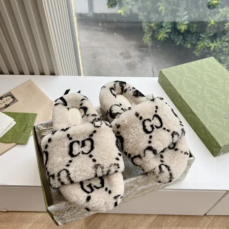 グッチ スリッパ