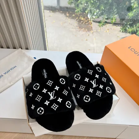 ルイヴィトン スリッパ