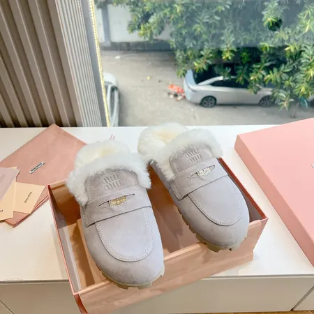 ミュウミュウ スリッパ