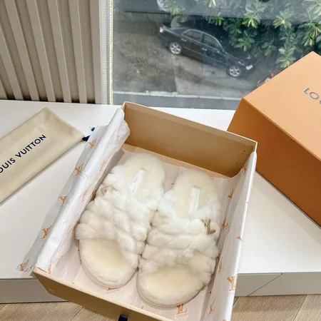 ルイヴィトン スリッパ