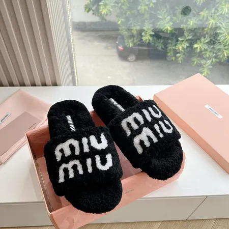 ミュウミュウ スリッパ