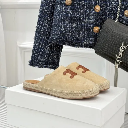 セリーヌ スリッパ