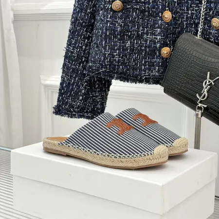 セリーヌ スリッパ