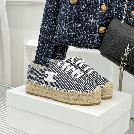 セリーヌ カジュアルシューズ