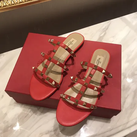 ヴァレンティノ スリッパ