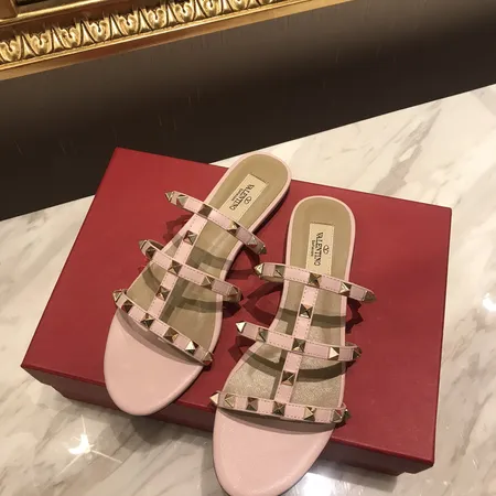 ヴァレンティノ スリッパ