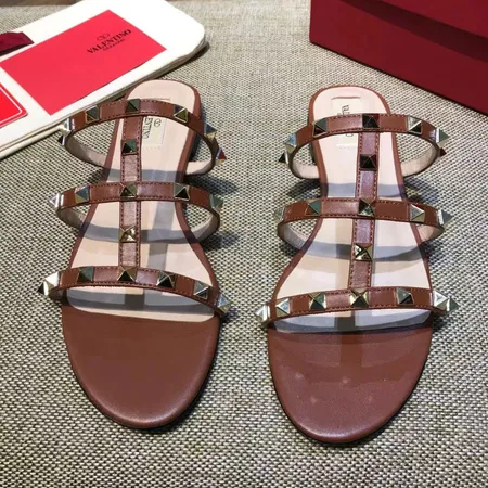 ヴァレンティノ スリッパ