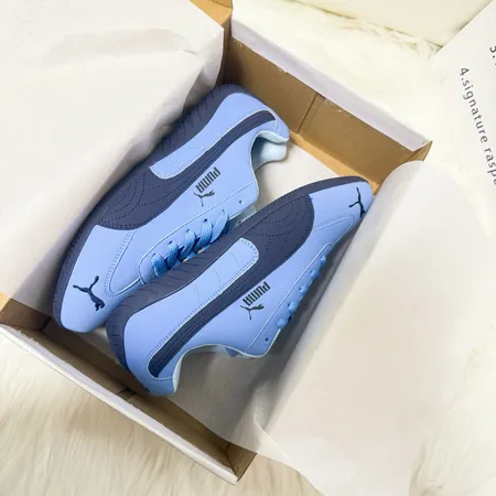 プーマ スニーカー