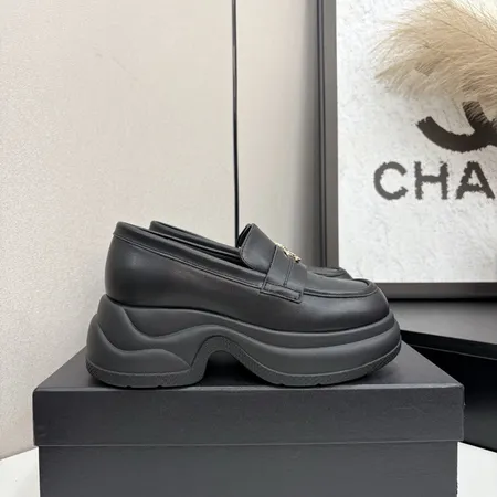 シャネル ビジネスシューズ