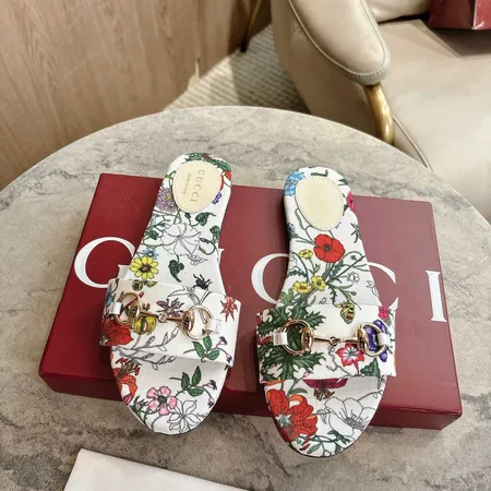 グッチ スリッパ