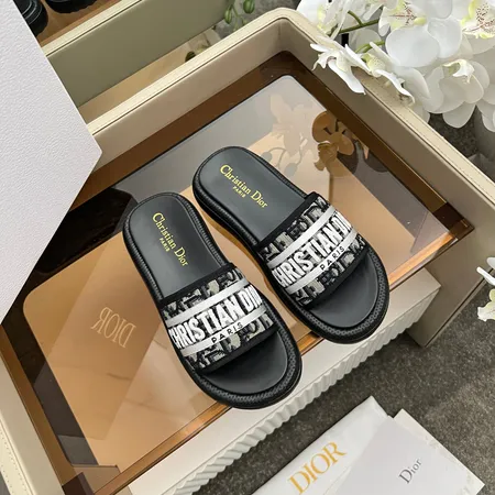 ディオール スリッパ