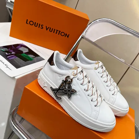 ルイヴィトン カジュアルシューズ