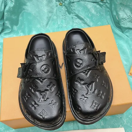 ルイヴィトン スリッパ