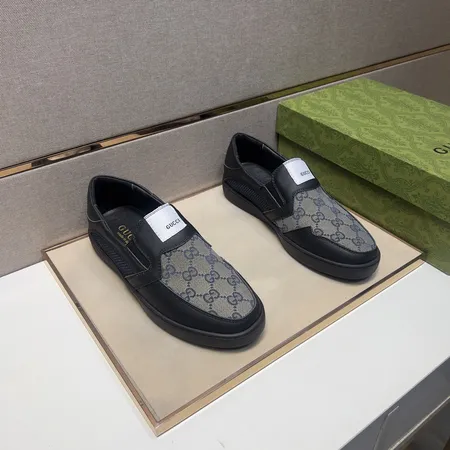 グッチ カジュアルシューズ