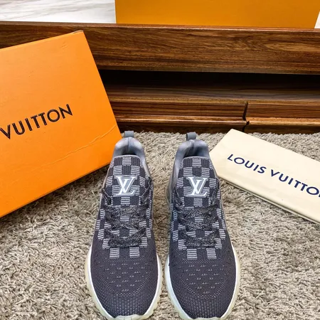 ルイヴィトン スニーカー