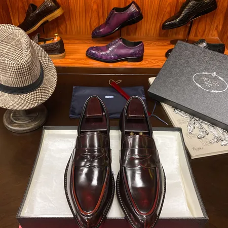 プラダ ビジネスシューズ