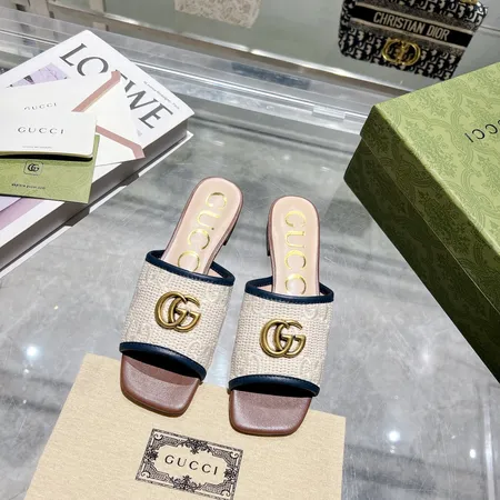 グッチ スリッパ