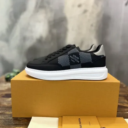 ルイヴィトン スニーカー