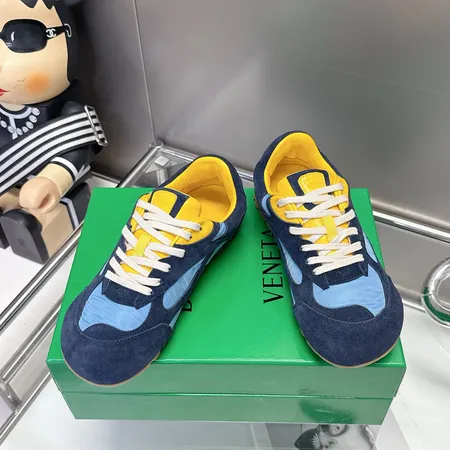 ボッテガ ヴェネタ カジュアルシューズ