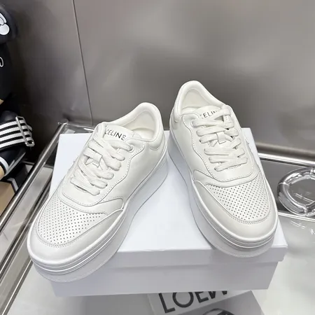 セリーヌ カジュアルシューズ