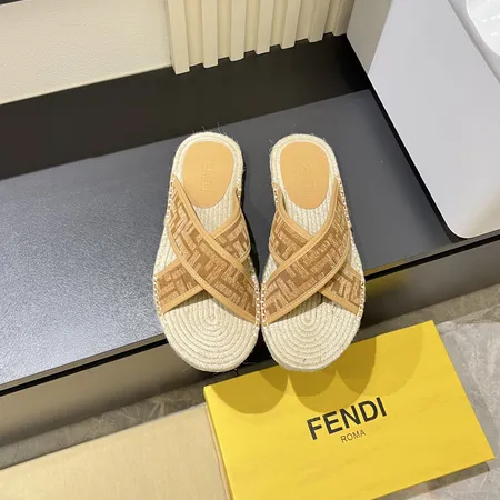 フェンディ スリッパ
