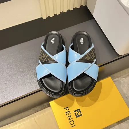 フェンディ スリッパ
