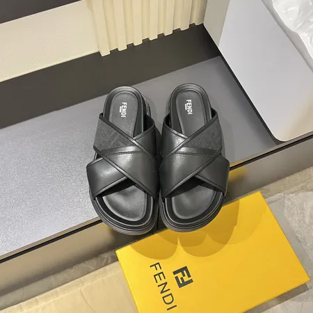 フェンディ スリッパ