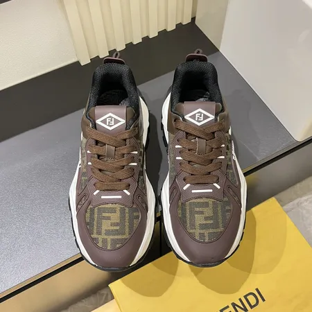 フェンディ スニーカー