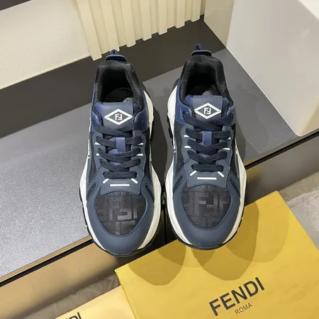 フェンディ スニーカー