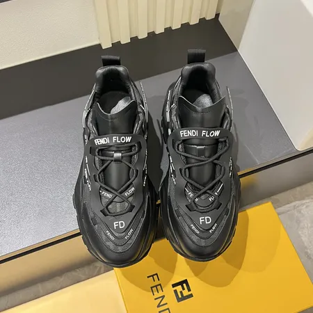 フェンディ スニーカー