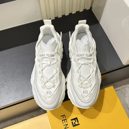 フェンディ スニーカー