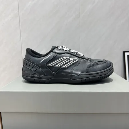 バレンシアガ カジュアルシューズ