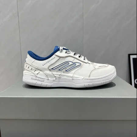 バレンシアガ カジュアルシューズ