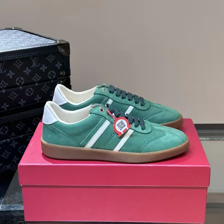 フェラガモ カジュアルシューズ