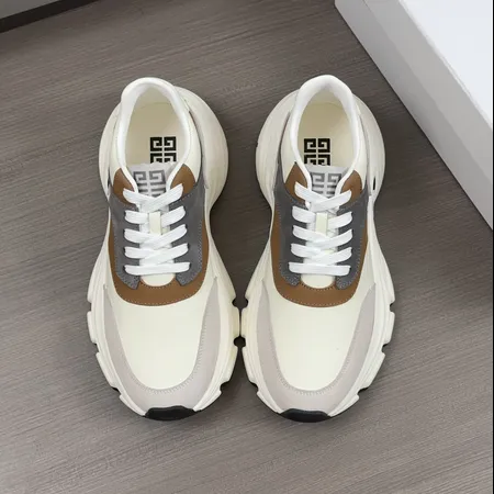 ジバンシィ スニーカー