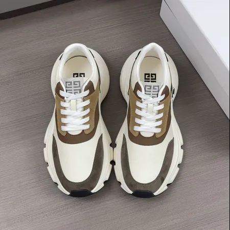 ジバンシィ スニーカー