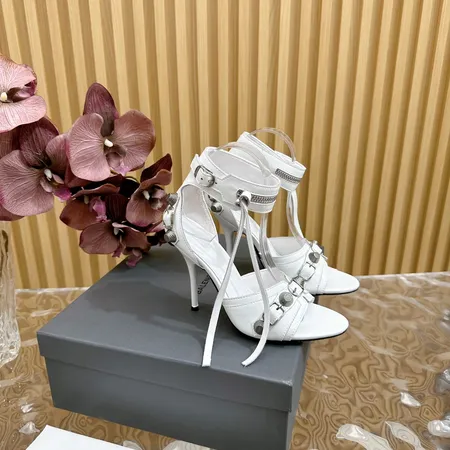 バレンシアガ サンダル