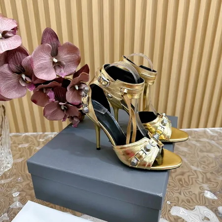 バレンシアガ サンダル