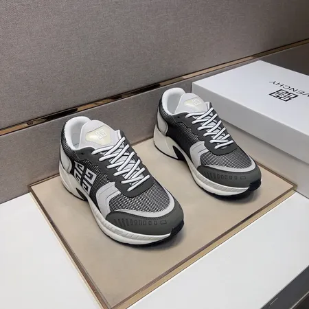 ジバンシィ カジュアルシューズ