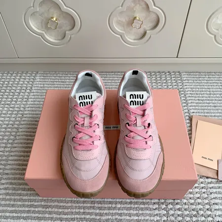 ミュウミュウ カジュアルシューズ