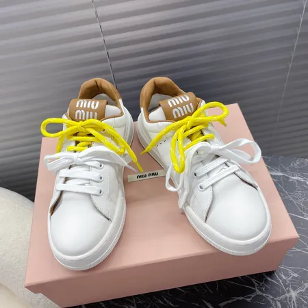 ミュウミュウ カジュアルシューズ