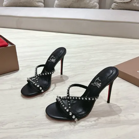 クリスチャン・ルブタン サンダル