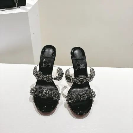 クリスチャン・ルブタン サンダル