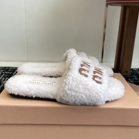 ミュウミュウ スリッパ