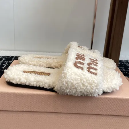 ミュウミュウ スリッパ