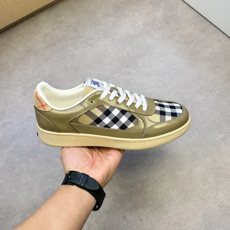 バーバリー ス カジュアルシューズ