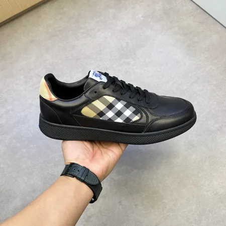 バーバリー ス カジュアルシューズ