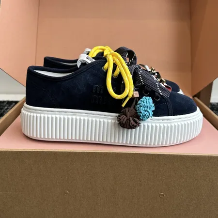 ミュウミュウ カジュアルシューズ