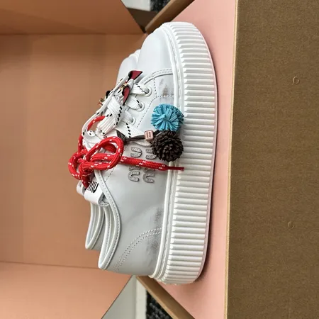 ミュウミュウ カジュアルシューズ