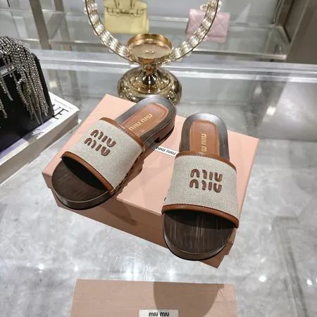 ミュウミュウ スリッパ